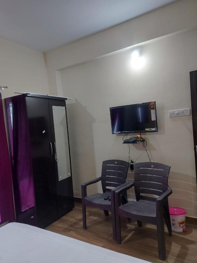 New Varsha Residency * Puri